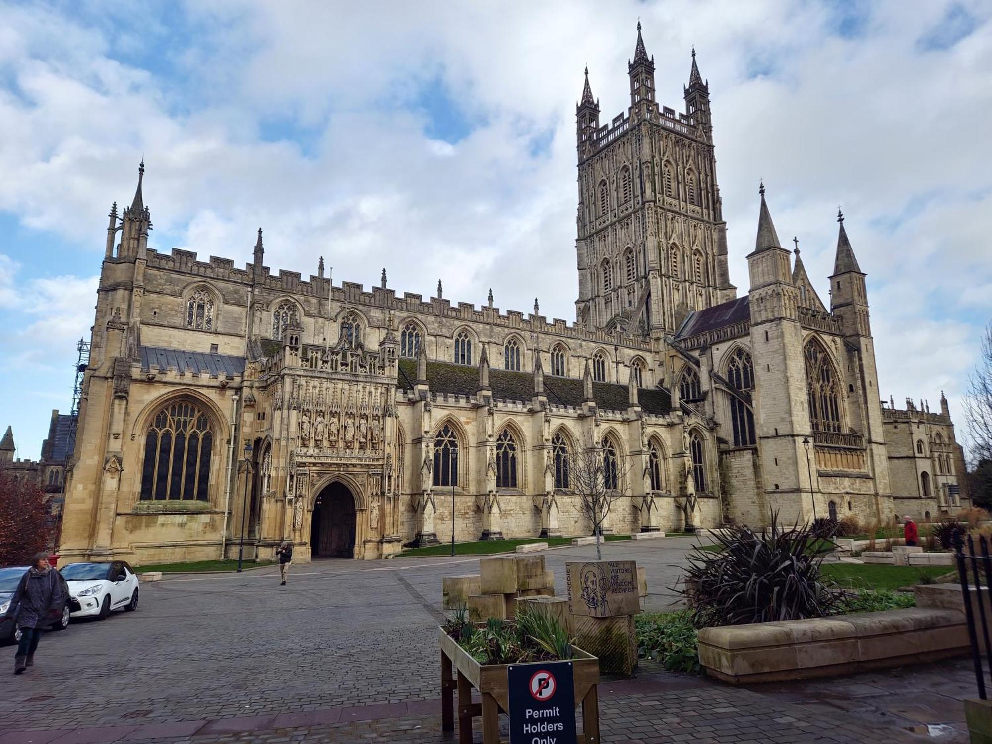 Central Gloucester Self-Catering Flat - A Hidden Gem Bagian luar foto
